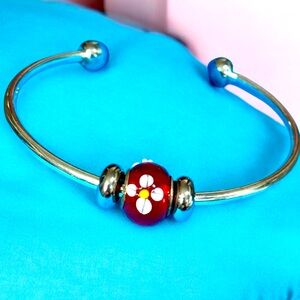 925 sterling silver red & white daisy bead / charm Bracelet. NWOT